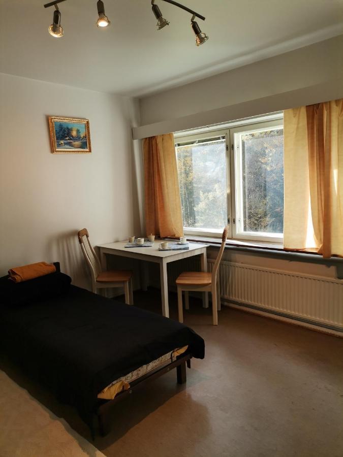 Economy Escape Apartment Коувола Екстериор снимка